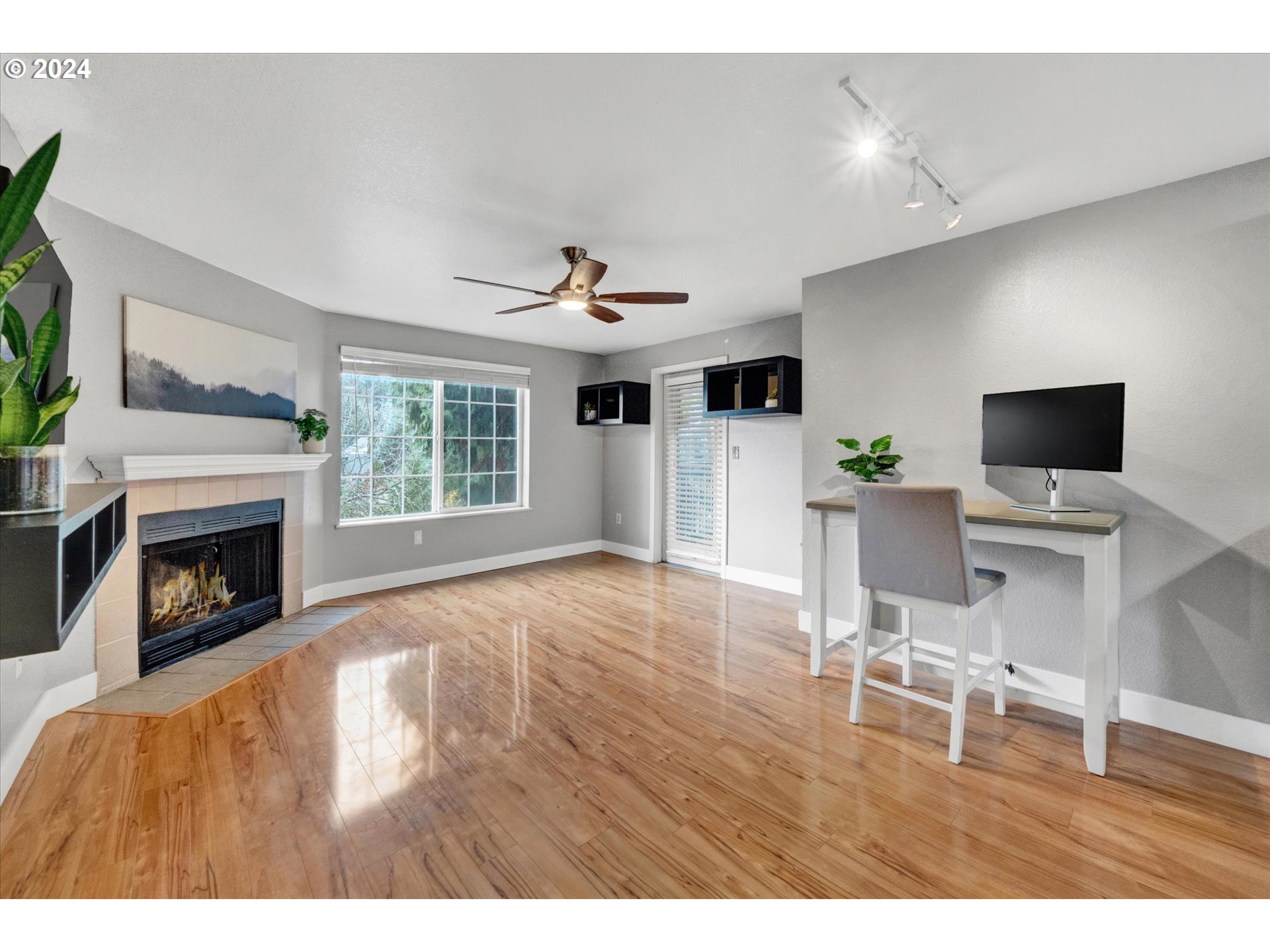17602 Northwest Springville Road, Unit C3 Portland, OR 97229 - Photo 4 of 29 Gallery Image 4