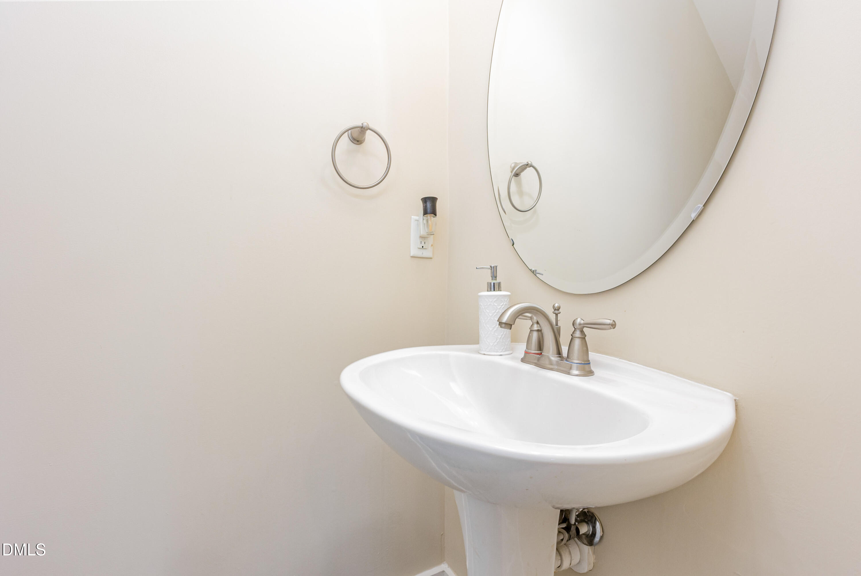 9202 Giralda Walk Raleigh, NC 27617 - Photo 10 of 27 012_cj4a1665-edit_610