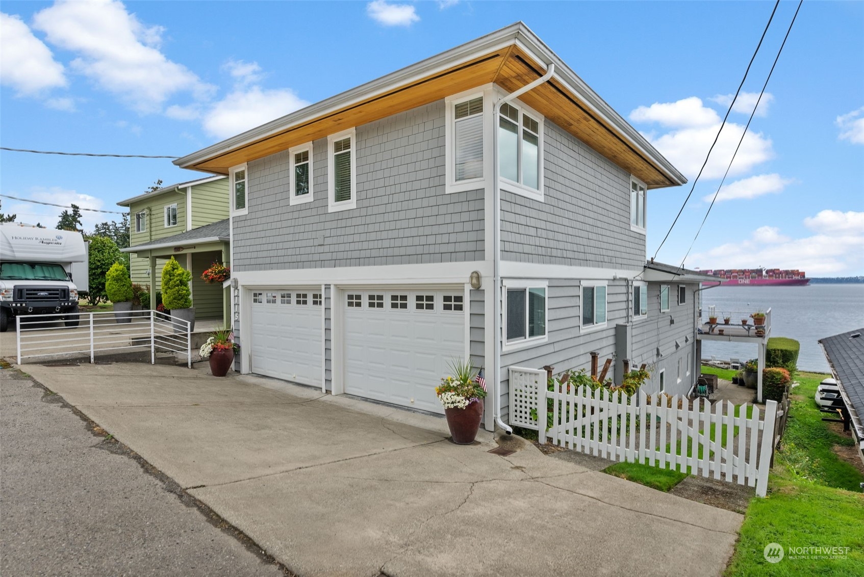 8115 East Daniels Loop Port Orchard, WA 98366 - Photo 9 of 40