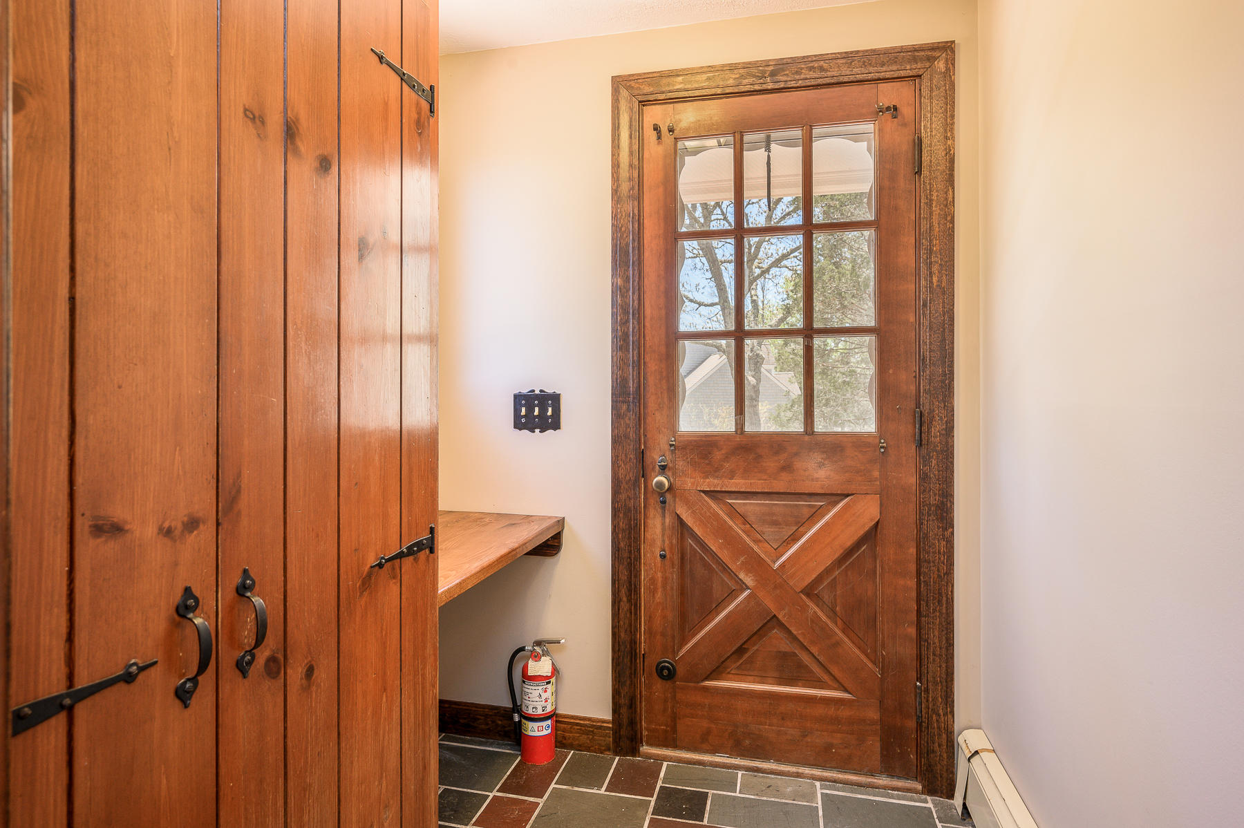 1221 County Road Cataumet, MA 02534 - Photo 23 of 42 Mud room/pantry