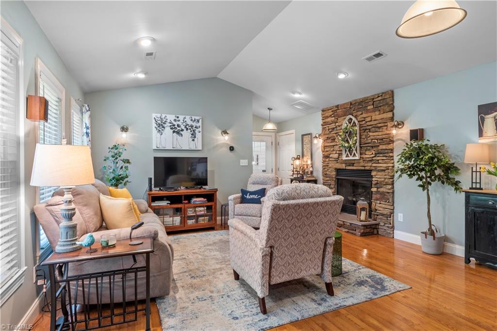 1418 Mountain View Church Road King, NC 27021 - Photo 3 of 27