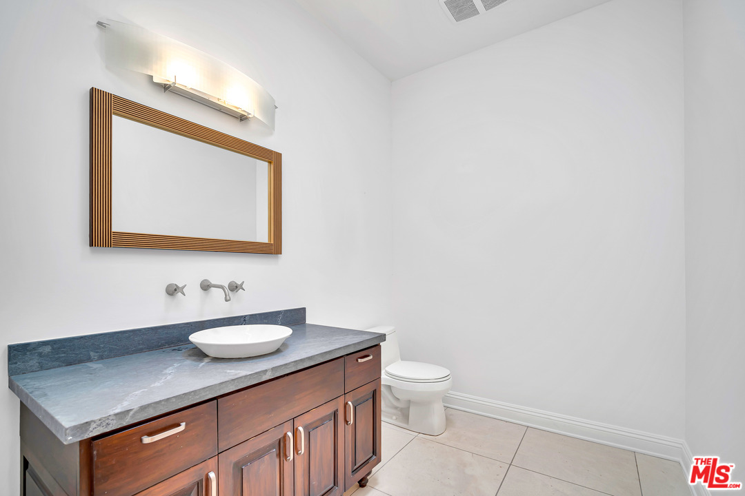 1939 Stradella Road Los Angeles, CA 90077 - Photo 13 of 49