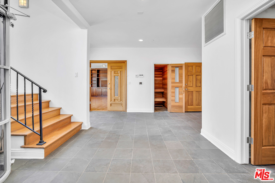 1939 Stradella Road Los Angeles, CA 90077 - Photo 36 of 49