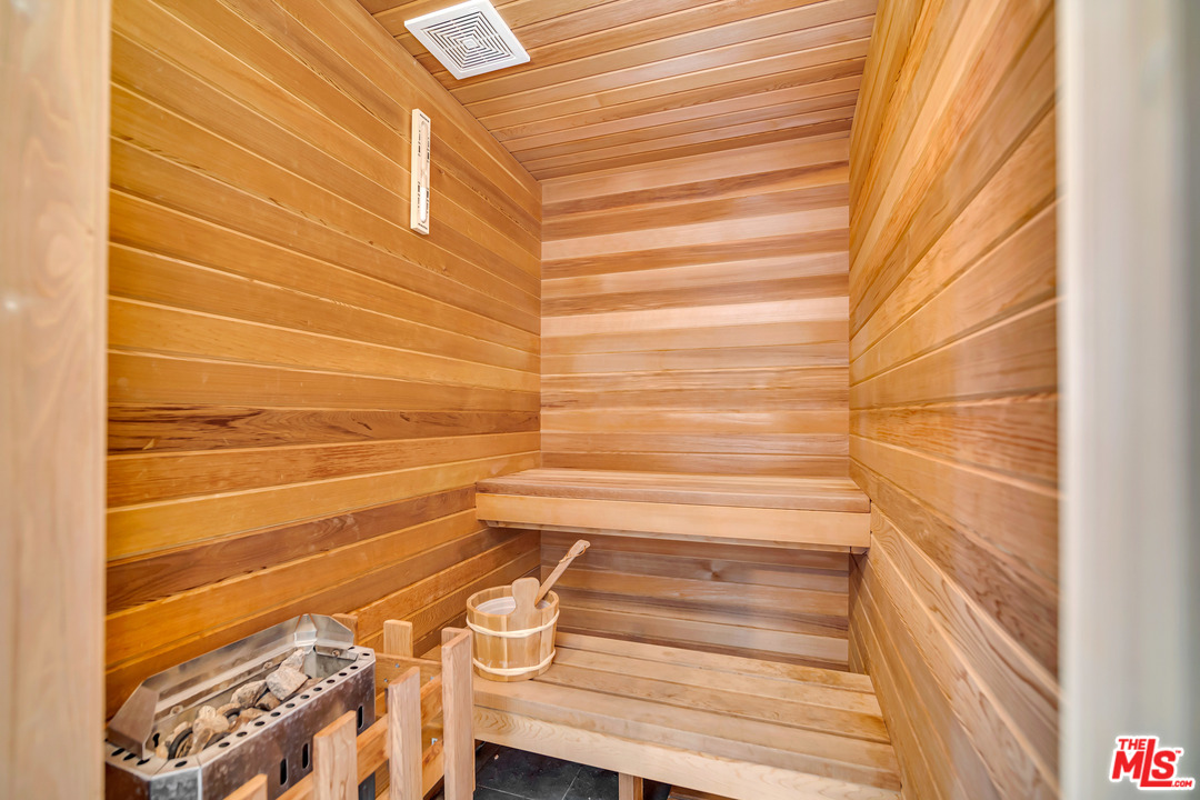 1939 Stradella Road Los Angeles, CA 90077 - Photo 37 of 49