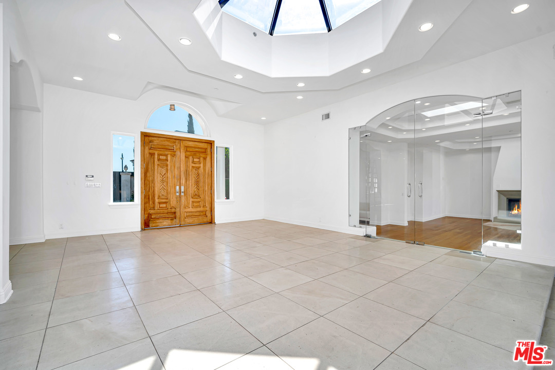 1939 Stradella Road Los Angeles, CA 90077 - Photo 7 of 49