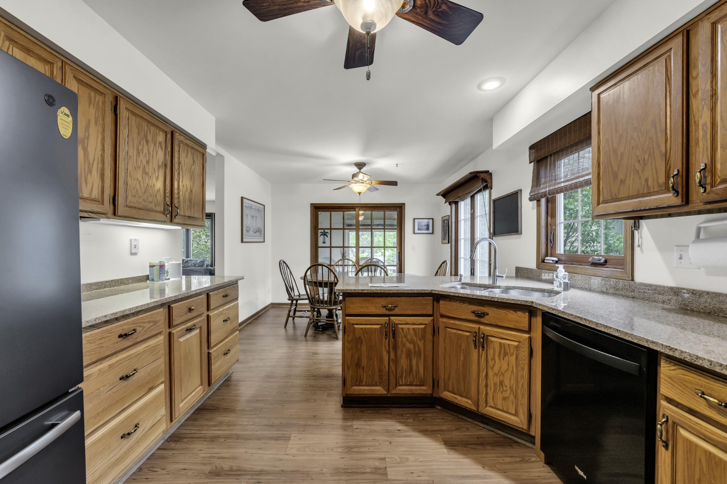 6615 Chesapeake Road Caledonia, WI 53406 - Photo 3 of 30 Updated kitchen