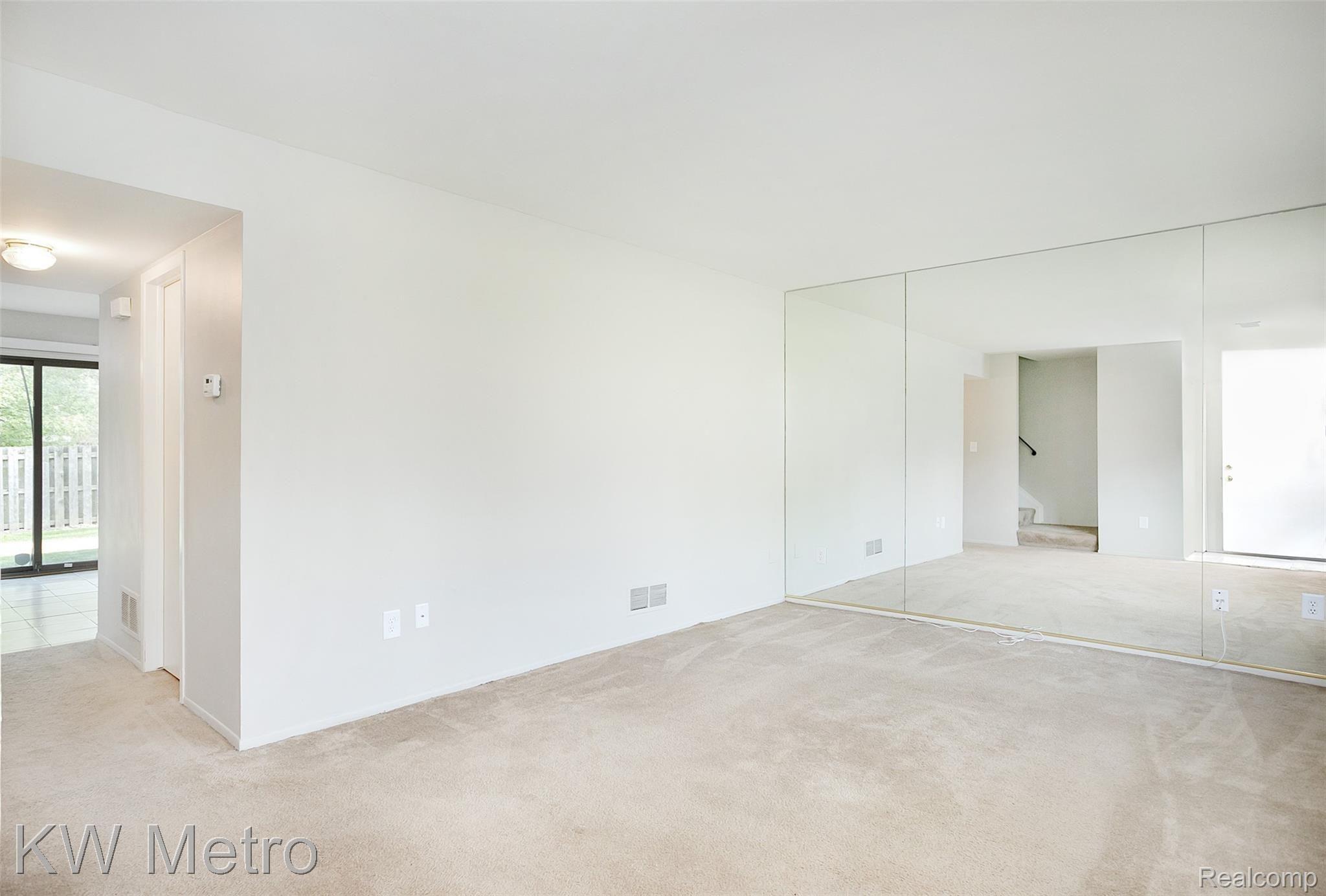 23568 Lahser Road Southfield, MI 48033 - Photo 2 of 27 Lahser-2.jpg