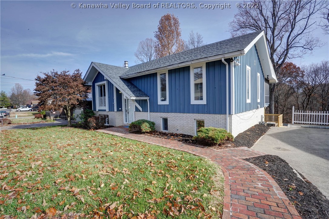 73 Hamill Road Huntington, WV 25701 - Photo 1 of 29 Gallery Image 1