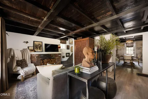 $1,299,000 | 2120-2122 Navarro Avenue, Altadena, CA 91001
