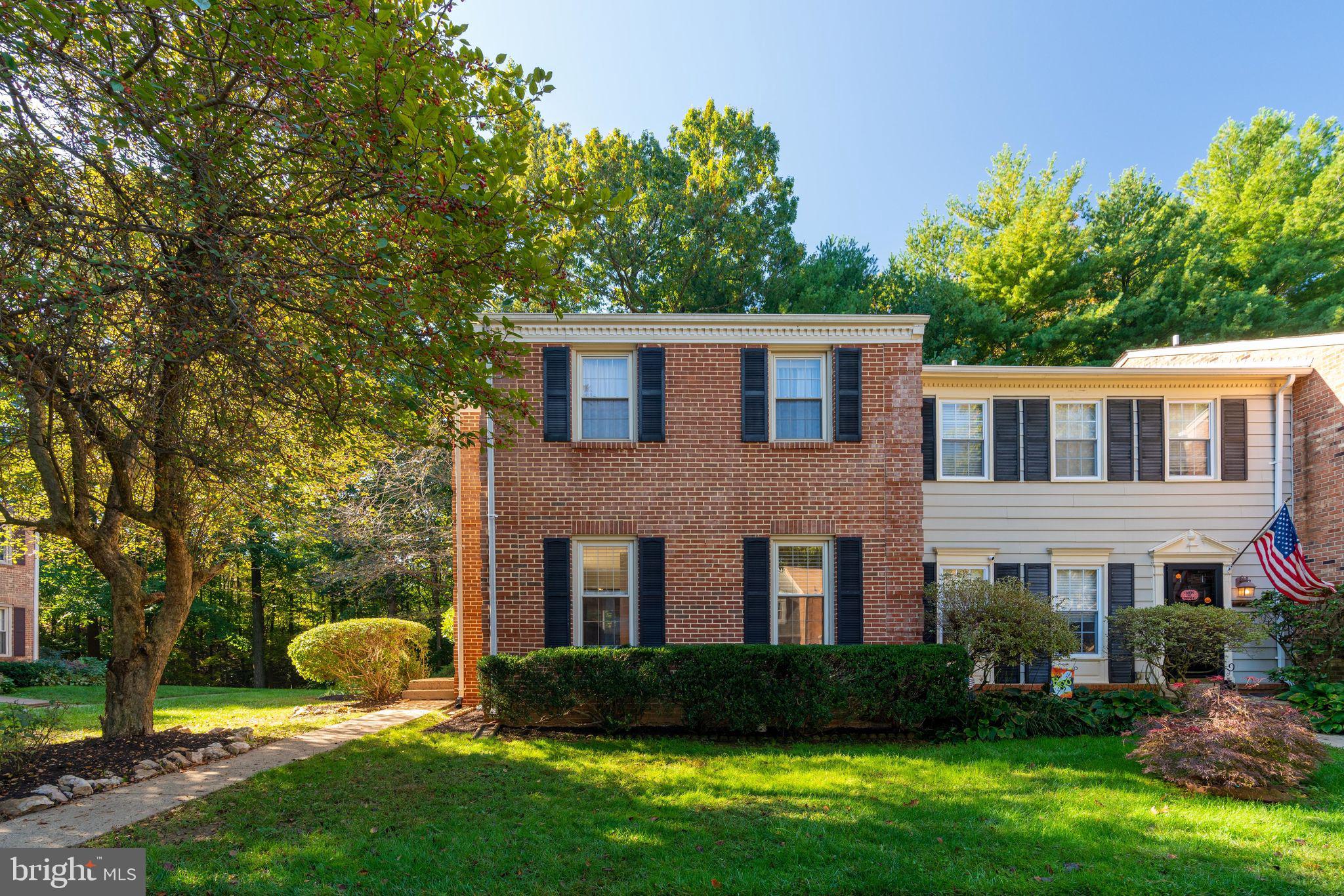 7909 Treeside Court Springfield, VA 22152 - Photo 2 of 35 Gallery Image 2