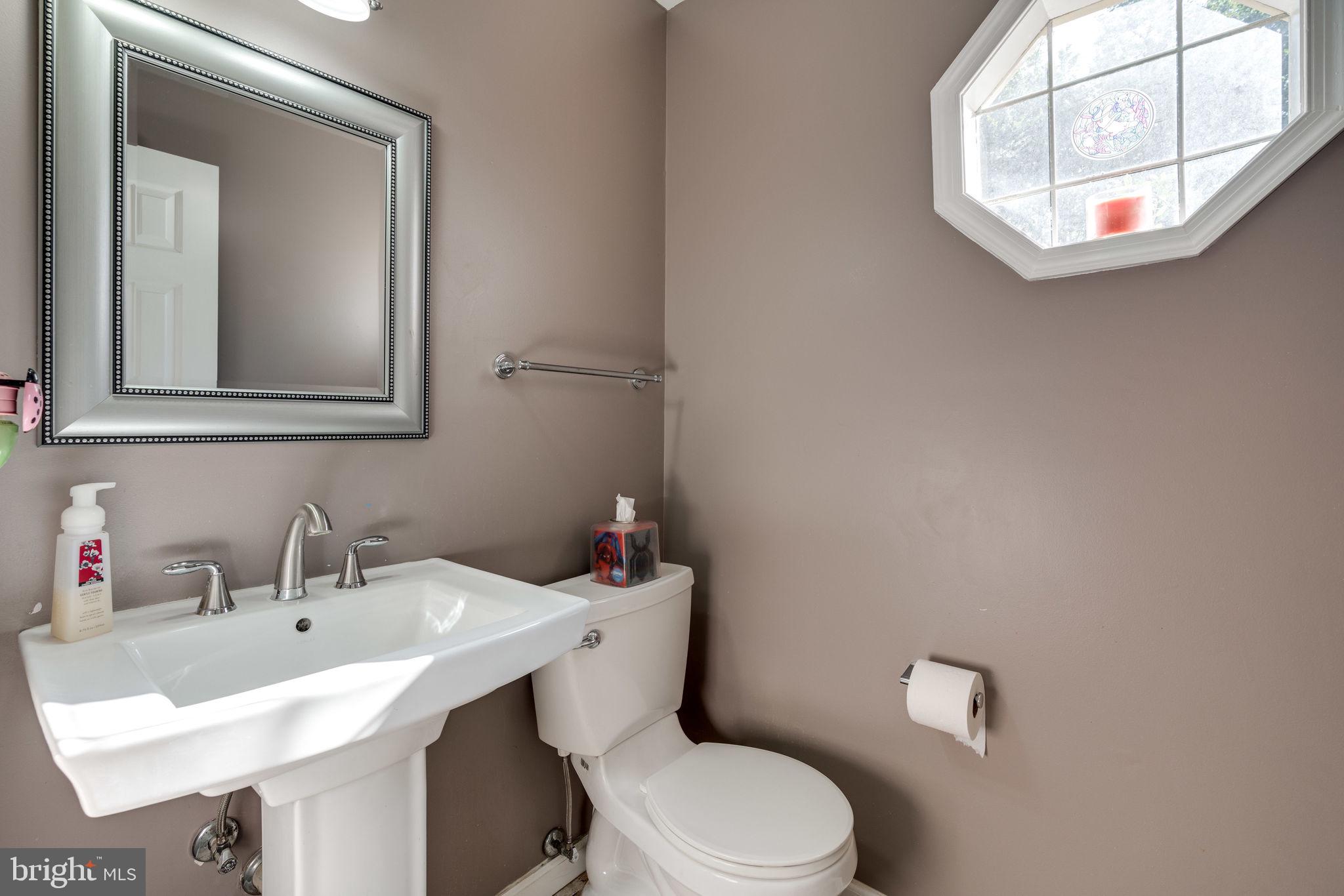 7909 Treeside Court Springfield, VA 22152 - Photo 16 of 35 Powder room on main level