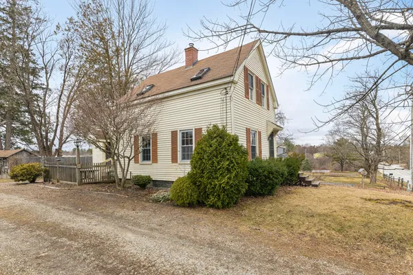 $450,000 | 20 Depot Road, Falmouth, ME 04105