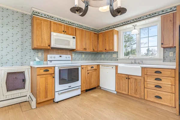 $450,000 | 20 Depot Road, Falmouth, ME 04105