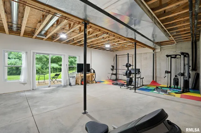 $269,999 | 1013 2nd St Court, Moline, IL 61265