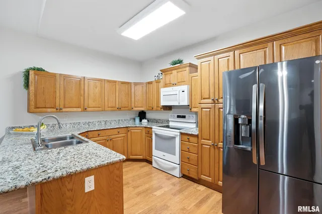 $269,999 | 1013 2nd St Court, Moline, IL 61265