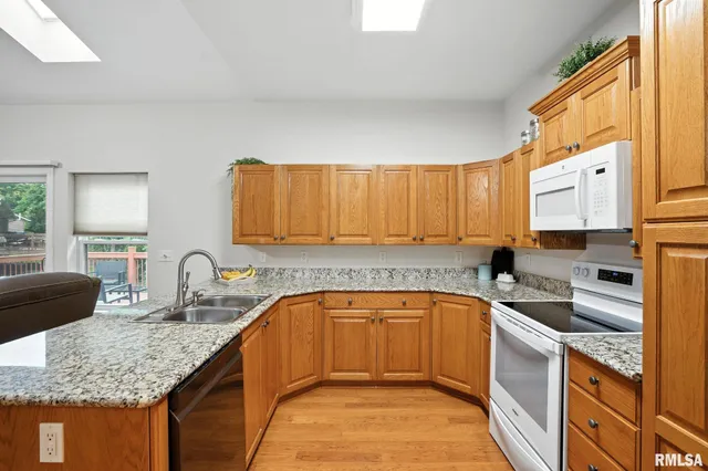 $269,999 | 1013 2nd St Court, Moline, IL 61265