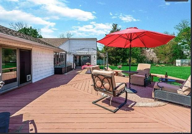 33 Longbow Lane Commack, NY 11725 - Photo 23 of 26