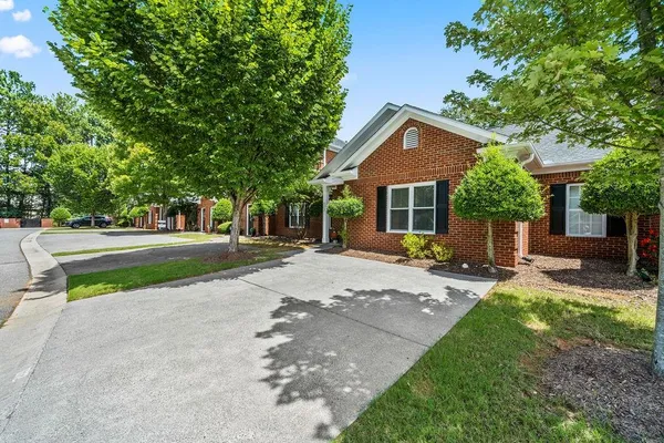 $255,000 | 612 Manor Way, Cartersville, GA 30120