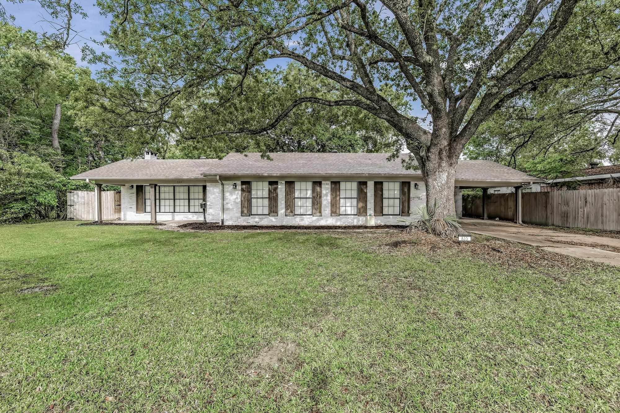 835 Howell Street Beaumont, TX 77706 - Photo 1 of 31