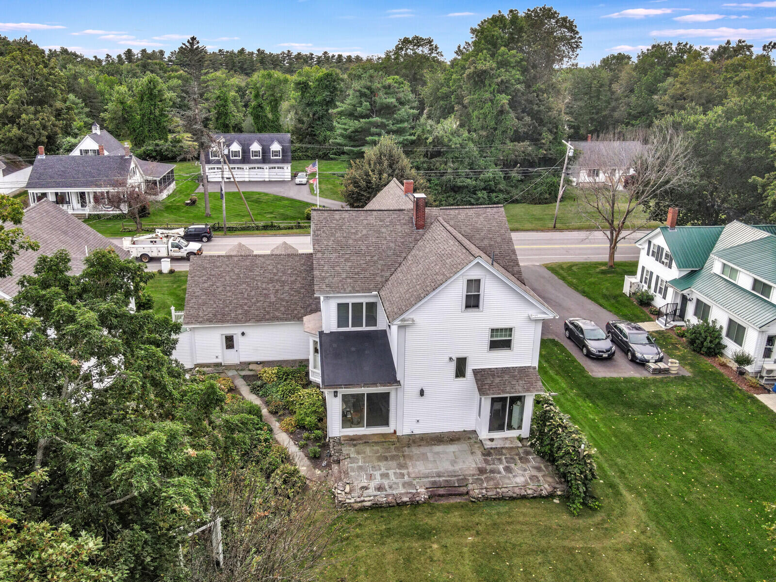 553 Main Street Wayne, ME 04284 - Photo 4 of 49 4