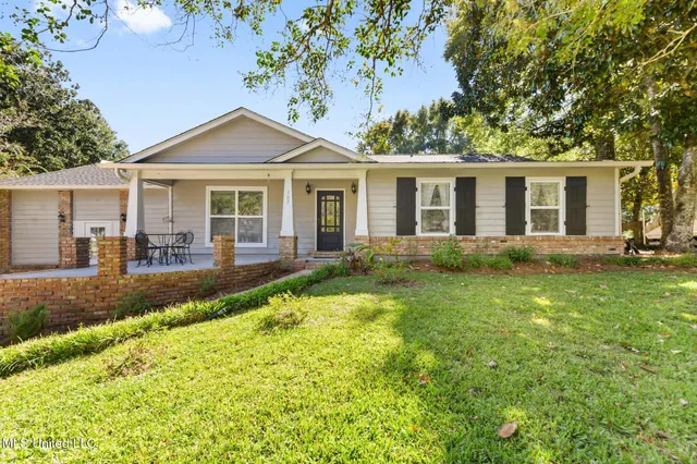 $349,900 | 105 Reynolds Circle, Ocean Springs, MS 39564