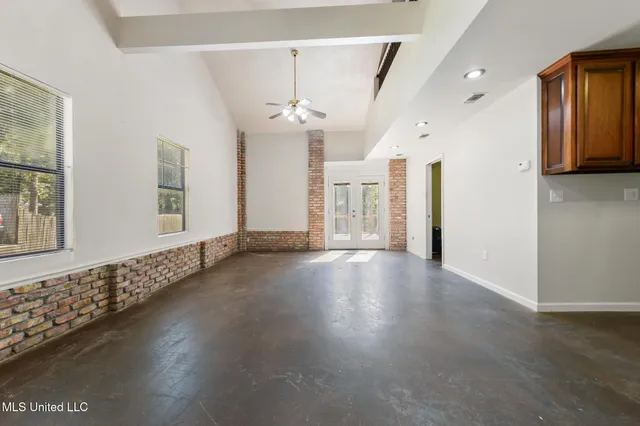 $349,900 | 105 Reynolds Circle, Ocean Springs, MS 39564