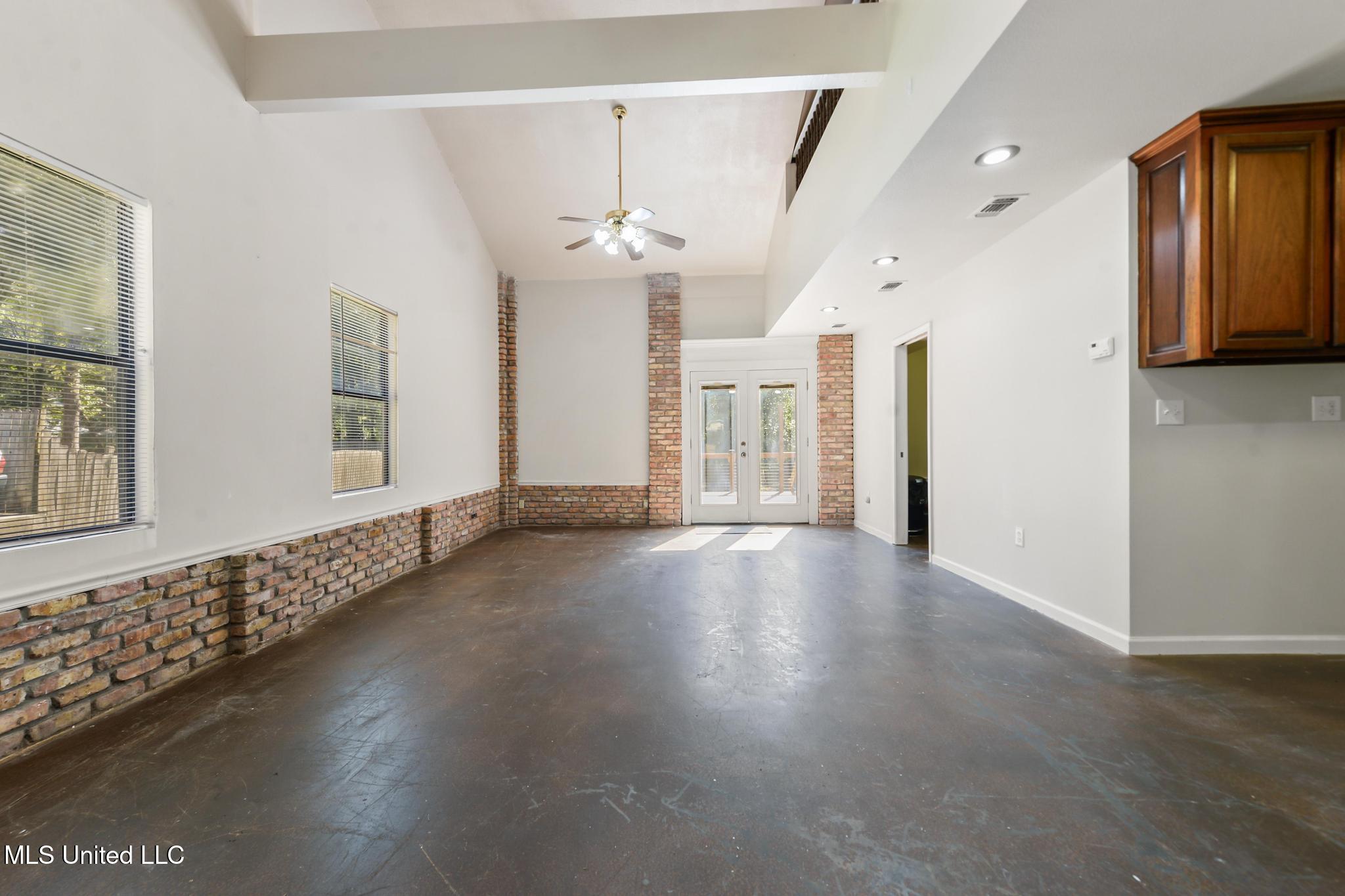 105 Reynolds Circle Ocean Springs, MS 39564 - Photo 13 of 39 023