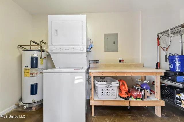 $349,900 | 105 Reynolds Circle, Ocean Springs, MS 39564