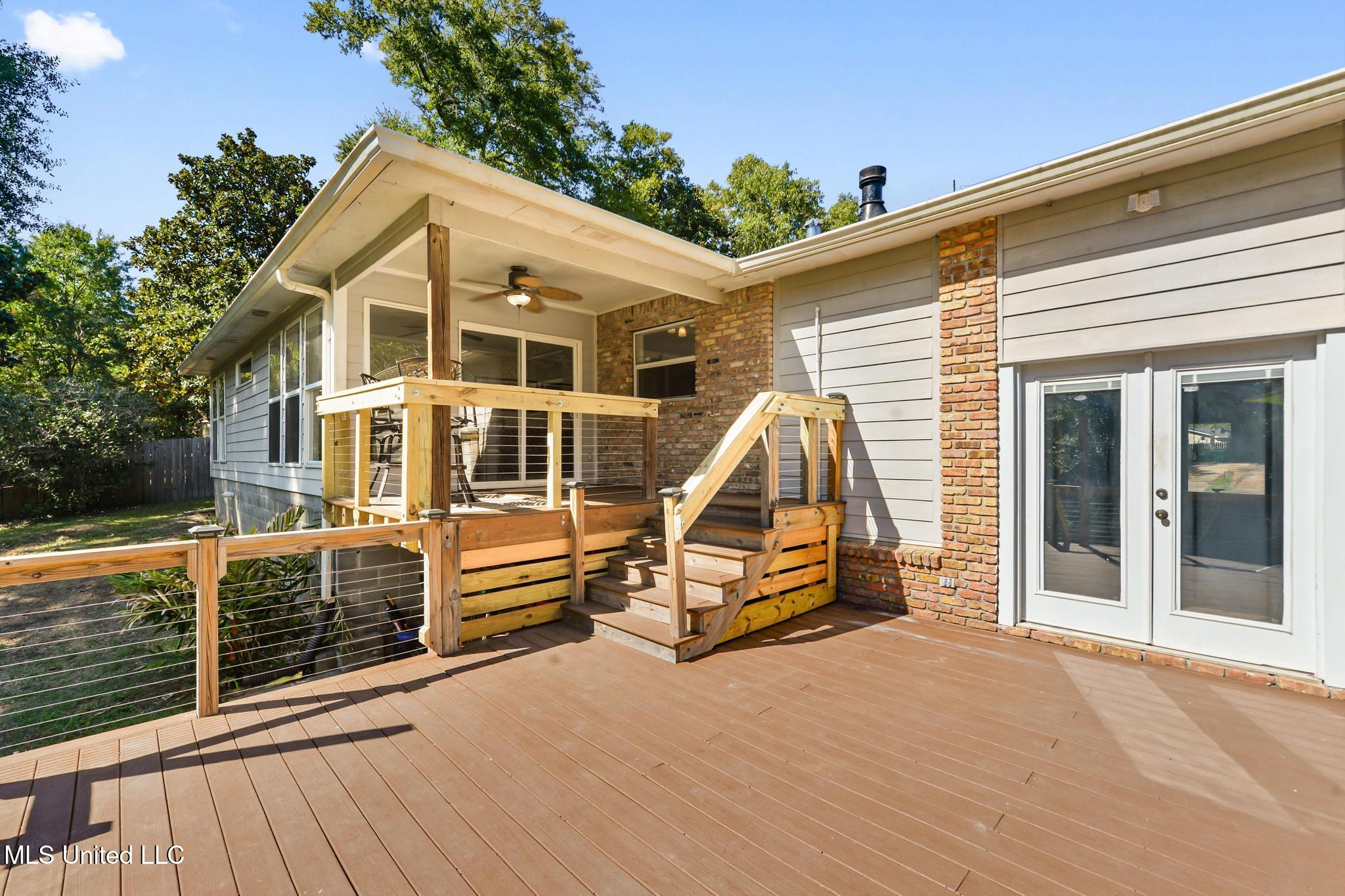 105 Reynolds Circle Ocean Springs, MS 39564 - Photo 27 of 39 028