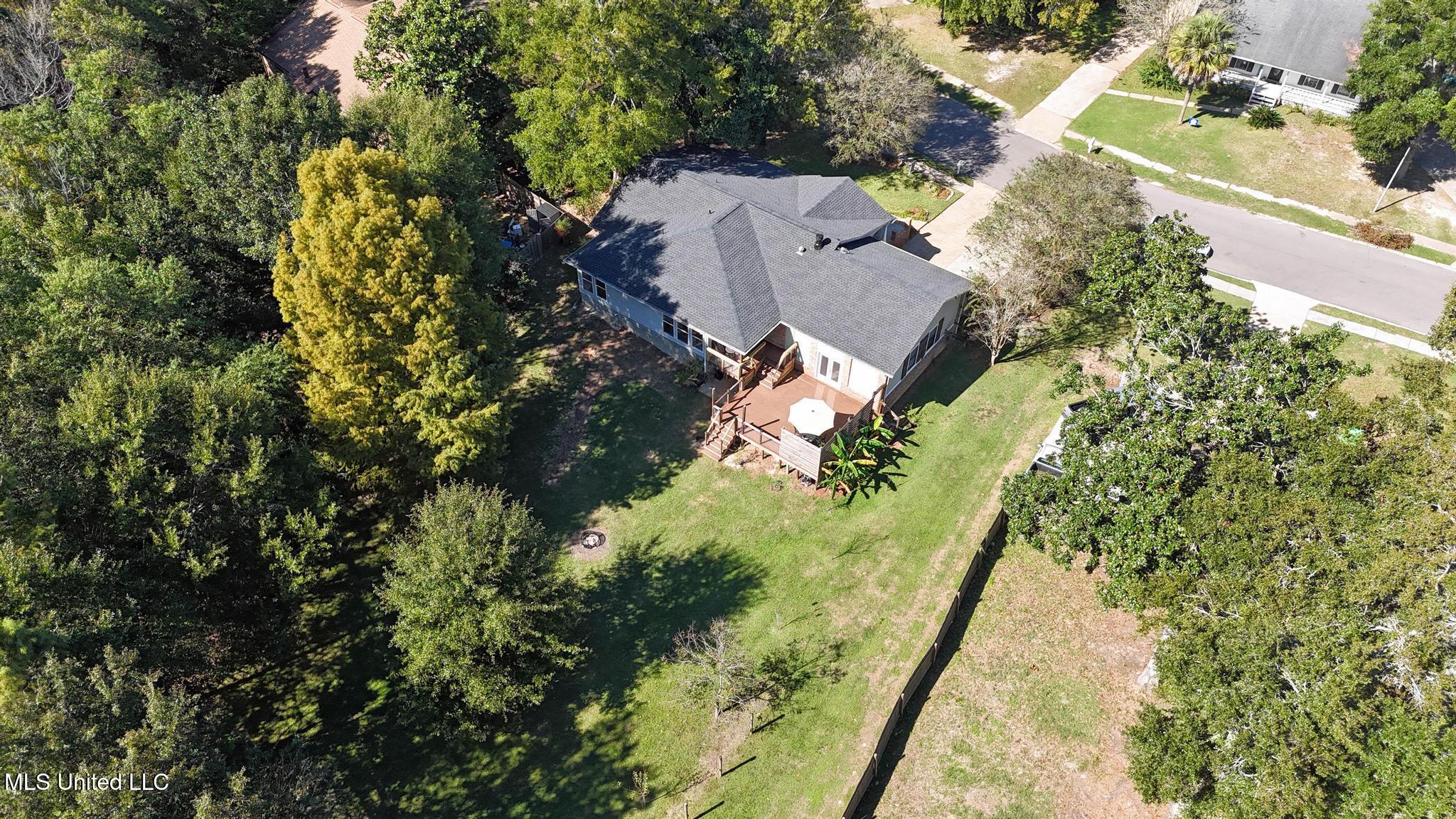 105 Reynolds Circle Ocean Springs, MS 39564 - Photo 31 of 39 036