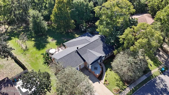 $349,900 | 105 Reynolds Circle, Ocean Springs, MS 39564