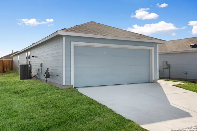 a front view of house with yard