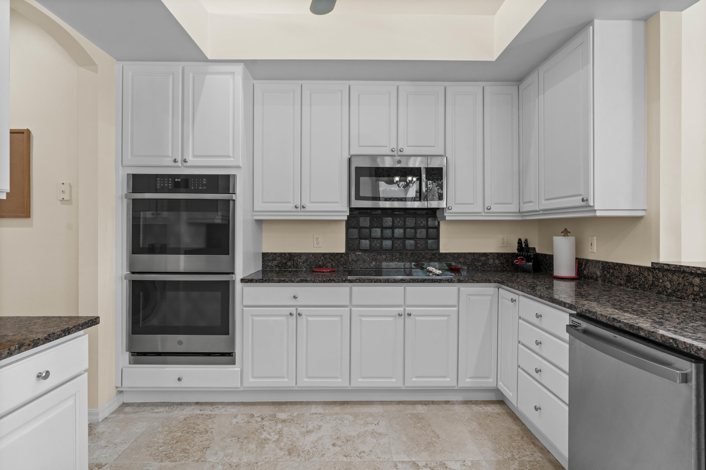1440 Southeast Colony Way Jupiter, FL 33478 - Photo 26 of 57 Kitchen w/ all new Appliances
