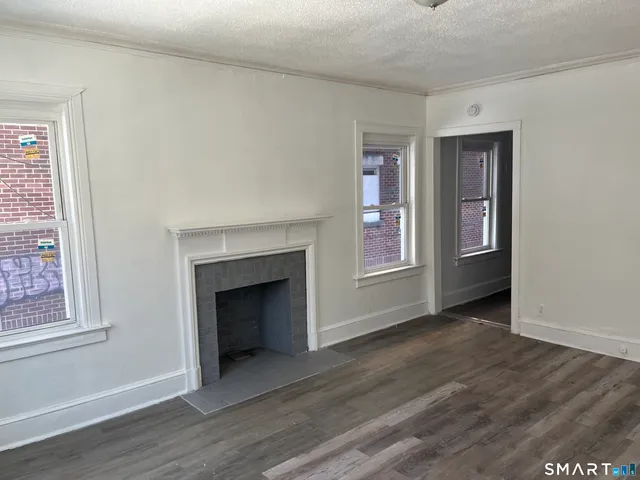 $1,200 | 252 Sisson Avenue, Unit A1, Hartford, CT 06105