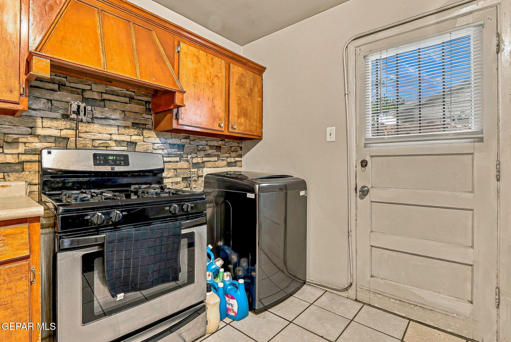 1215 Roswell Road El Paso, TX 79915 - Photo 11 of 27 11-web-or-mls-IMG_9153