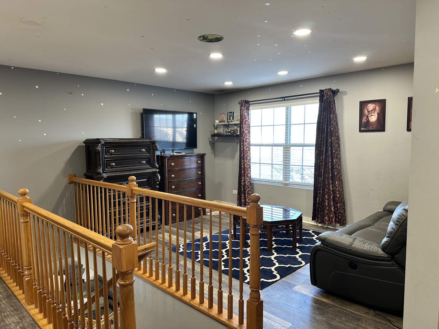1313 Roth Drive Joliet, IL 60431 - Photo 19 of 22 a view of a livingroom with furniture and windows