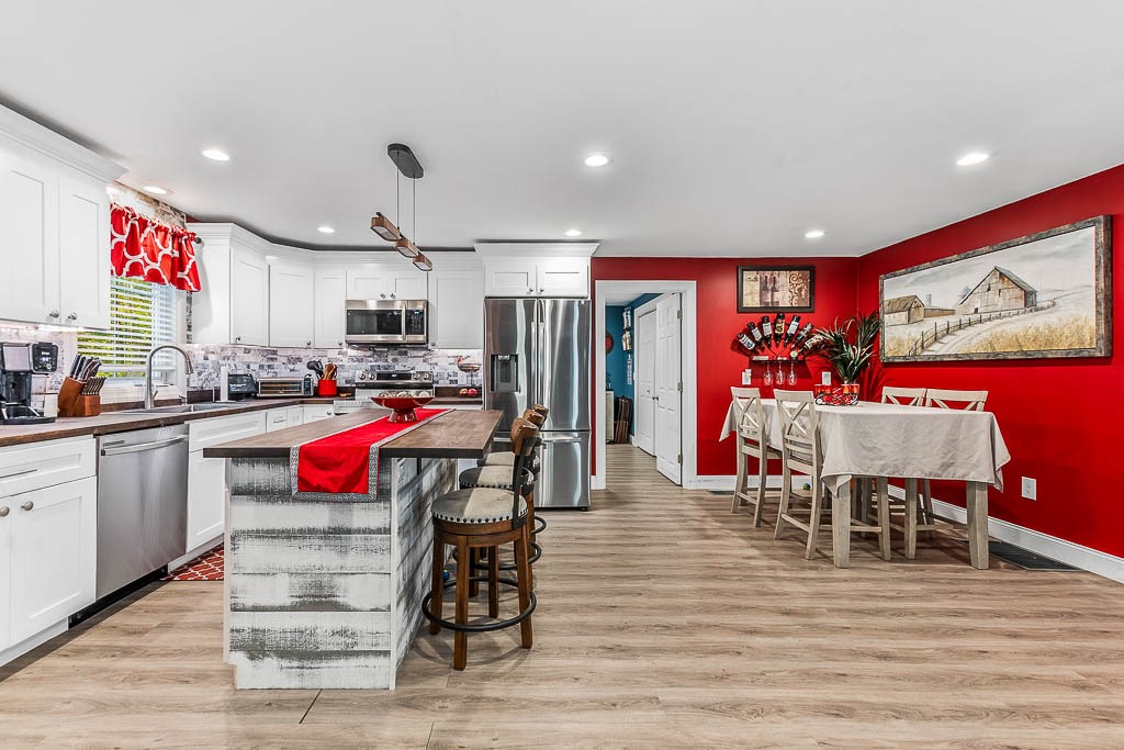 508 Jillson Avenue Woonsocket, RI 02895 - Photo 6 of 39