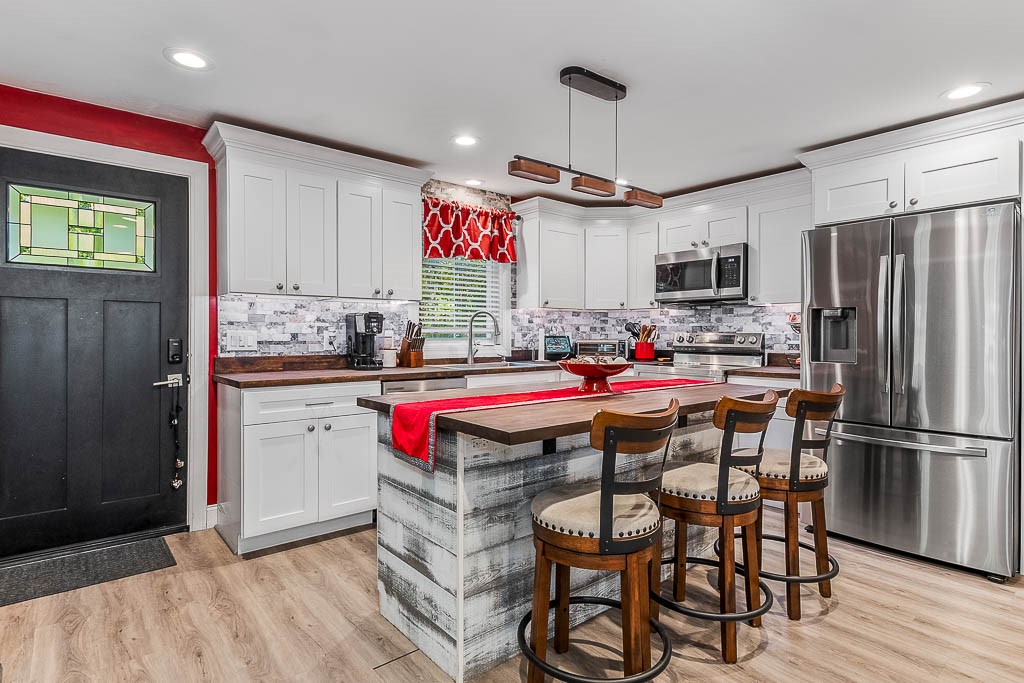 508 Jillson Avenue Woonsocket, RI 02895 - Photo 7 of 39