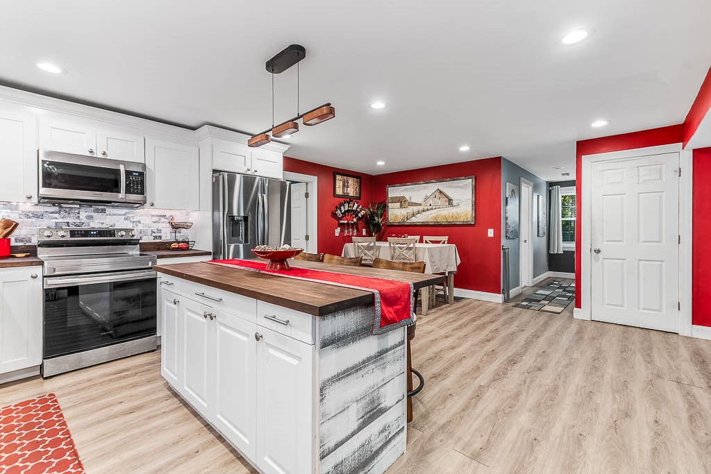 508 Jillson Avenue Woonsocket, RI 02895 - Photo 8 of 39