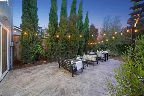 $889,000 | 26670 Joshua Street, Hayward, CA 94544