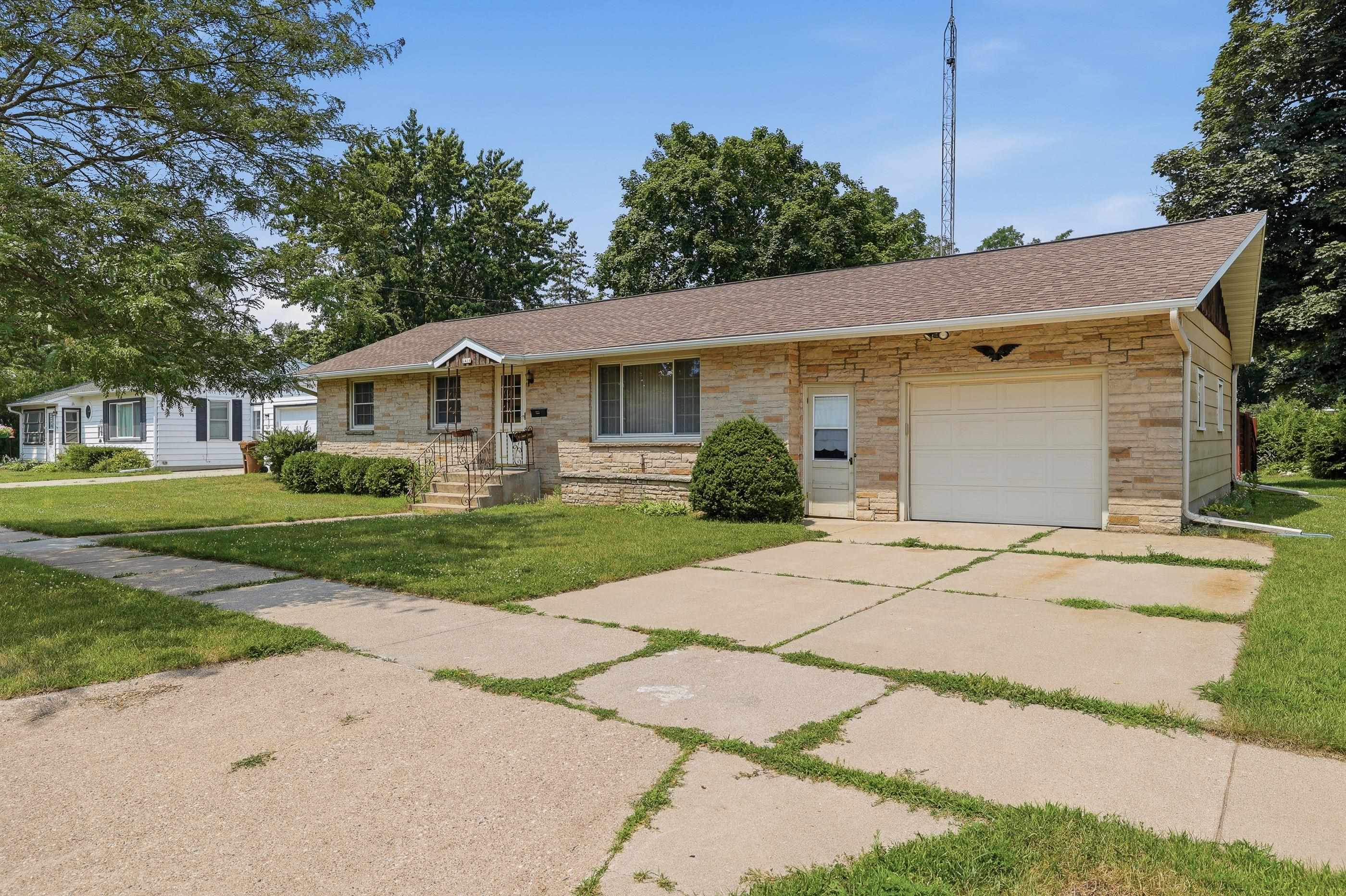 2416 Center Street Stevens Point, WI 54481 - Photo 2 of 52 Gallery Image 2