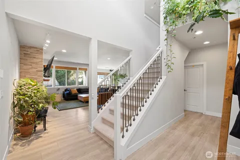 a view of a livingroom with furniture and a livingroom