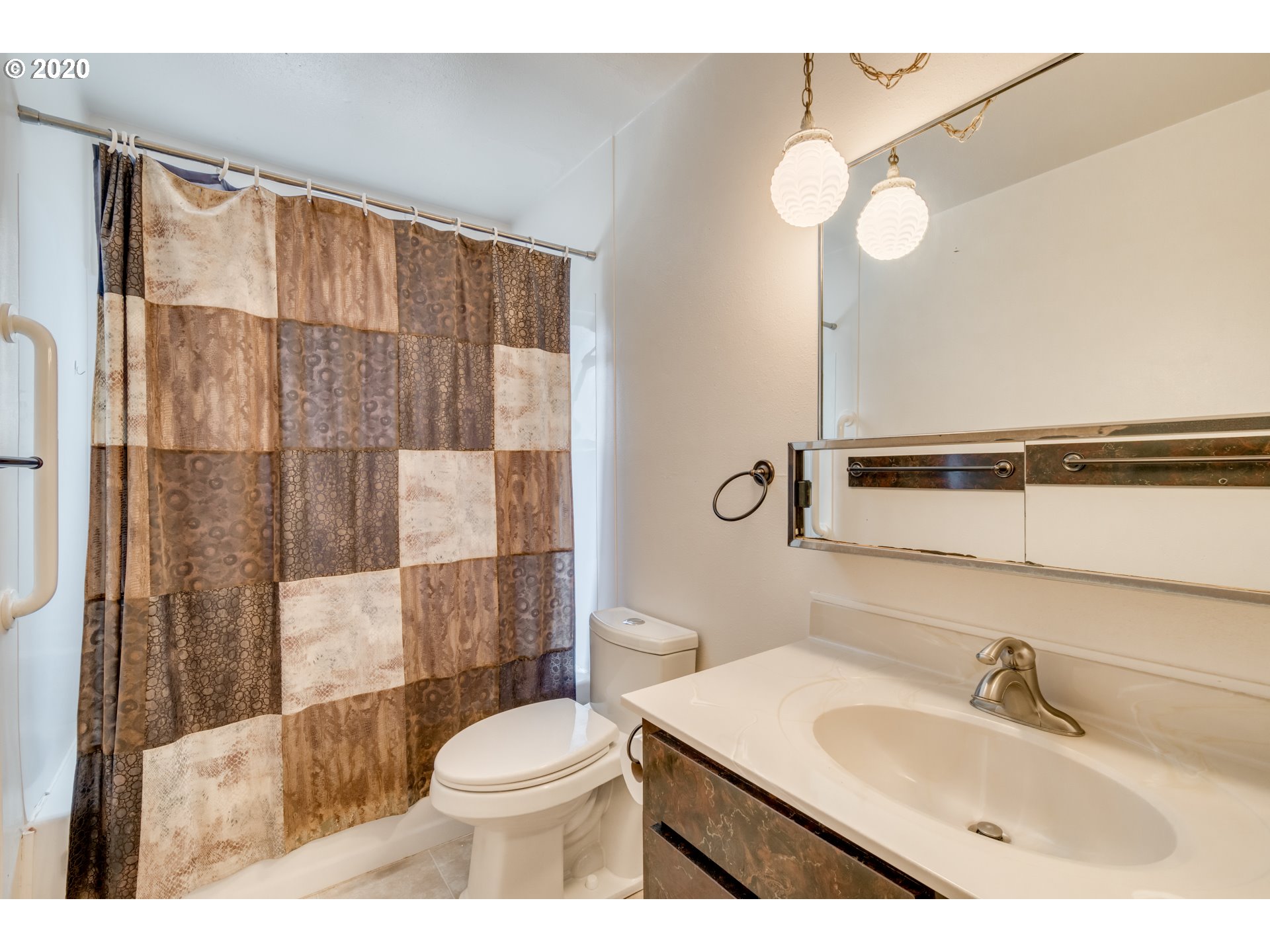 28050 Liberty Road Sweet Home, OR 97386 - Photo 14 of 32 Gallery Image 14