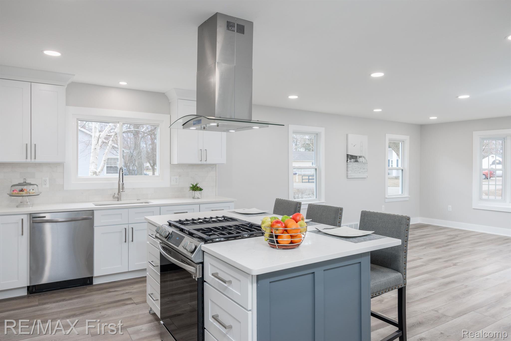 47404 Frederick Road Utica, MI 48317 - Photo 8 of 42 Gallery Image 8