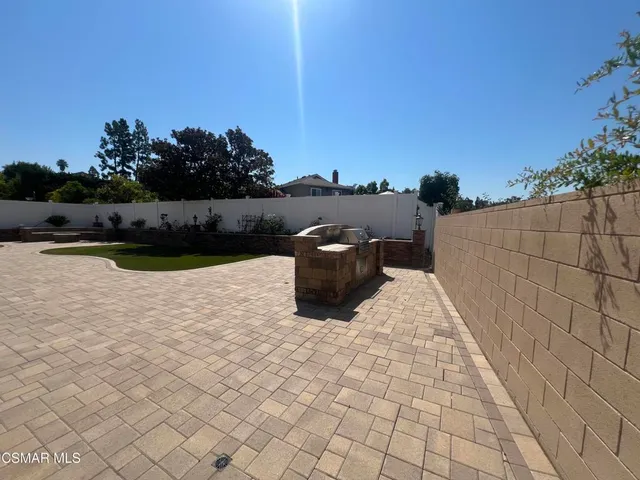 $7,000 | 334 West Avenida De Las Flores, Thousand Oaks, CA 91360