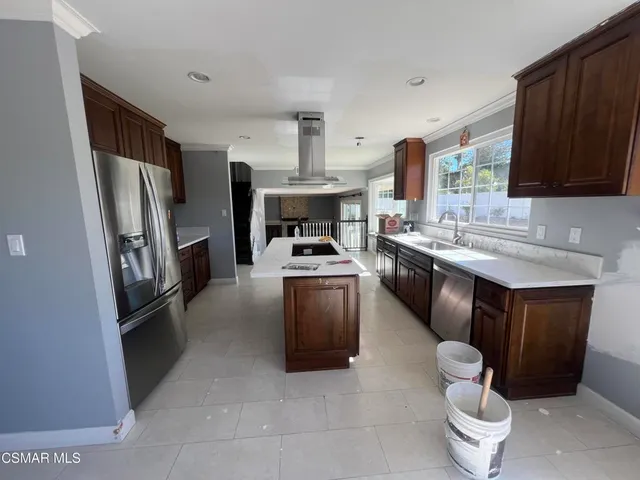 $7,000 | 334 West Avenida De Las Flores, Thousand Oaks, CA 91360