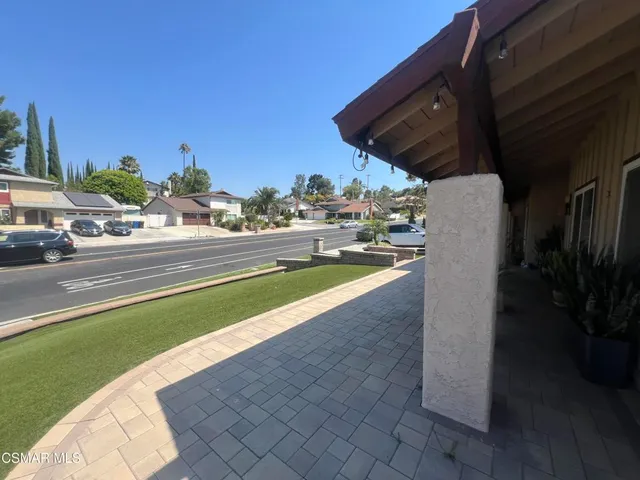 $7,000 | 334 West Avenida De Las Flores, Thousand Oaks, CA 91360