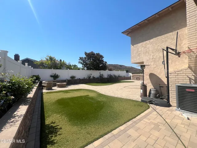 $7,000 | 334 West Avenida De Las Flores, Thousand Oaks, CA 91360