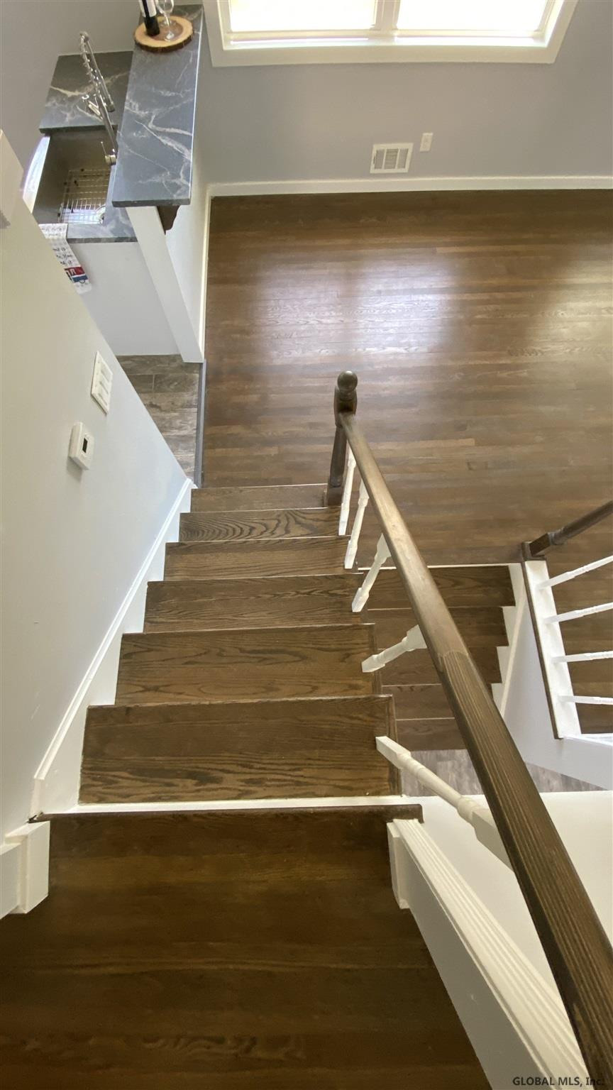 33 Hunting Road Colonie, NY 12205 - Photo 10 of 31 Photo 10