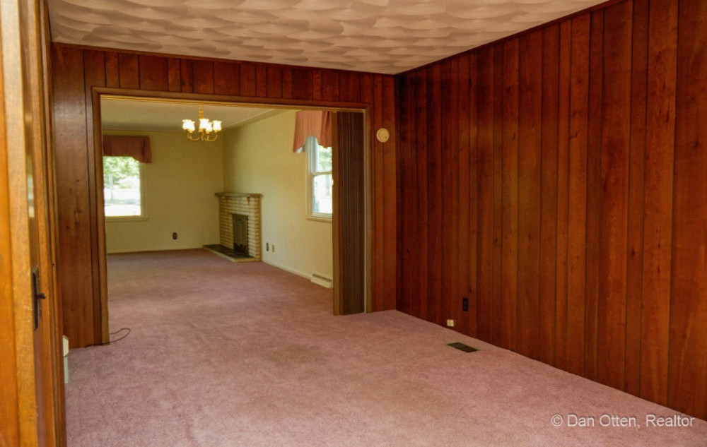 2530 Bedford Road Lansing, MI 48911 - Photo 12 of 46 Back Living Area v3